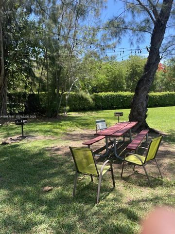 6705 N Kendall Drive 312, Pinecrest, FL 33156