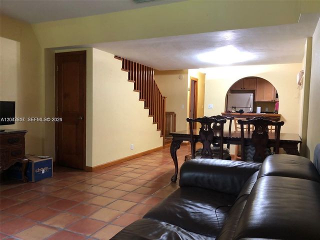 6705 N Kendall Drive 312, Pinecrest, FL 33156