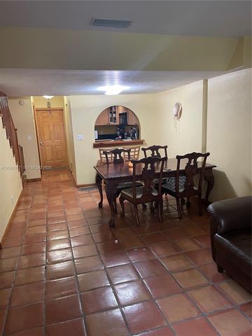 6705 N Kendall Drive 312, Pinecrest, FL 33156