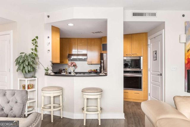 700 Park Regency Place NE 1603, Atlanta, GA 30326