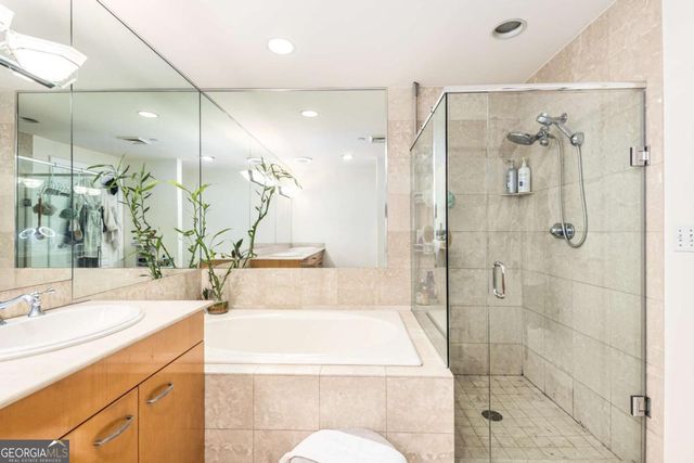 700 Park Regency Place NE 1603, Atlanta, GA 30326