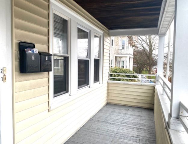 1083 Main St 1, Waltham, MA 02451