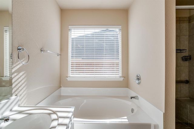 2230 Cancun Drive, Mansfield, TX 76063