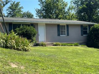 3835 Holbein Drive, Zanesville, OH 43701
