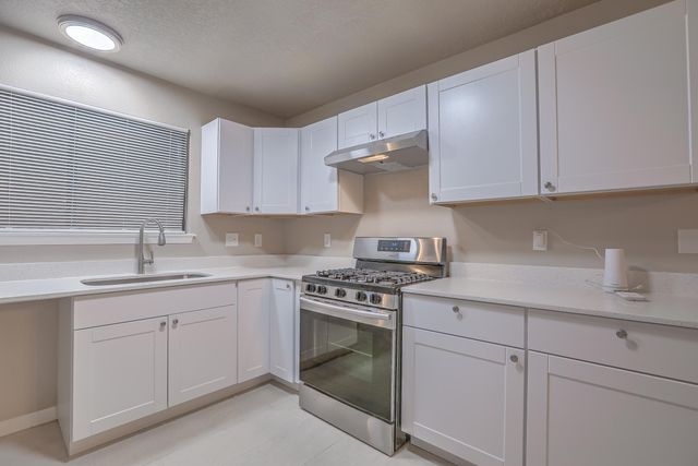 7124 Maxim Court NW, Albuquerque, NM 87120
