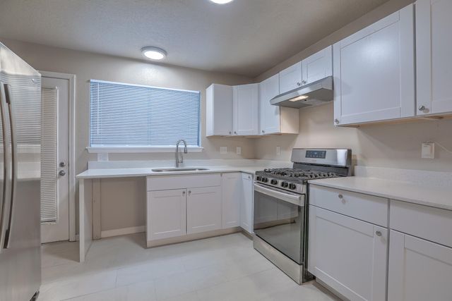 7124 Maxim Court NW, Albuquerque, NM 87120