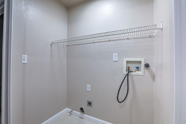 7124 Maxim Court NW, Albuquerque, NM 87120