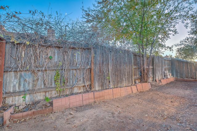 7124 Maxim Court NW, Albuquerque, NM 87120