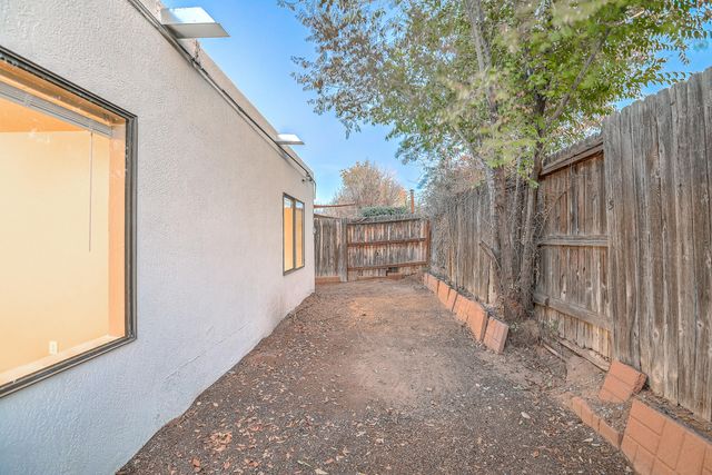 7124 Maxim Court NW, Albuquerque, NM 87120