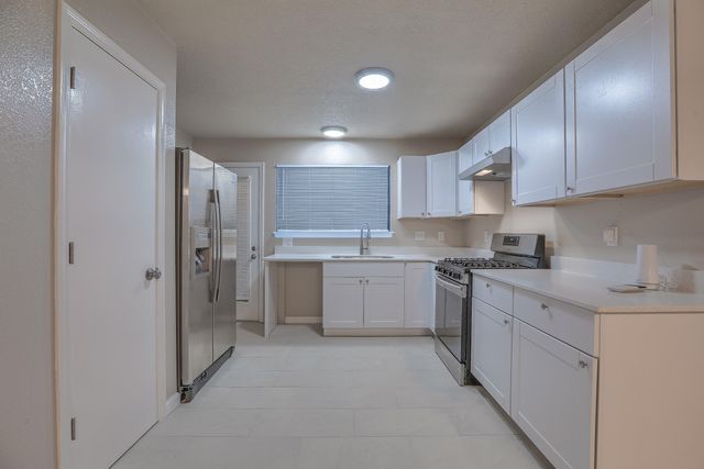 7124 Maxim Court NW, Albuquerque, NM 87120