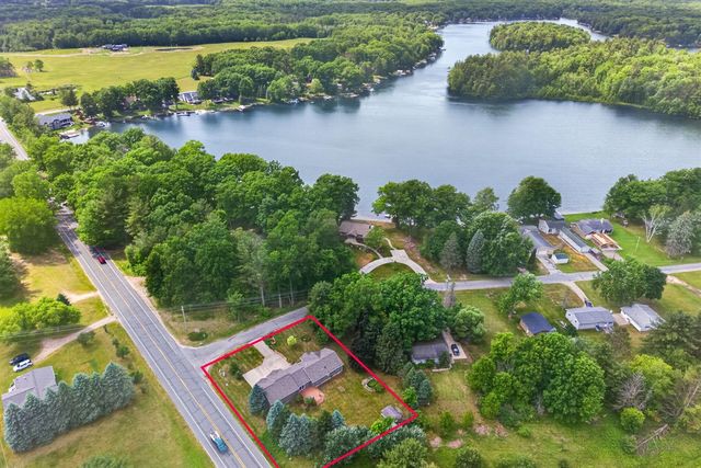 8508 Wood Street, Mecosta, MI 49332