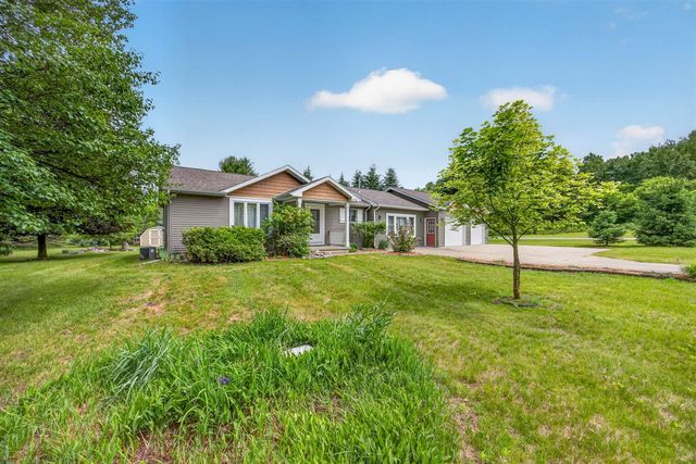 8508 Wood Street, Mecosta, MI 49332