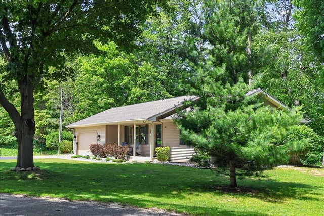 70070 2nd Avenue, South Haven, MI 49090
