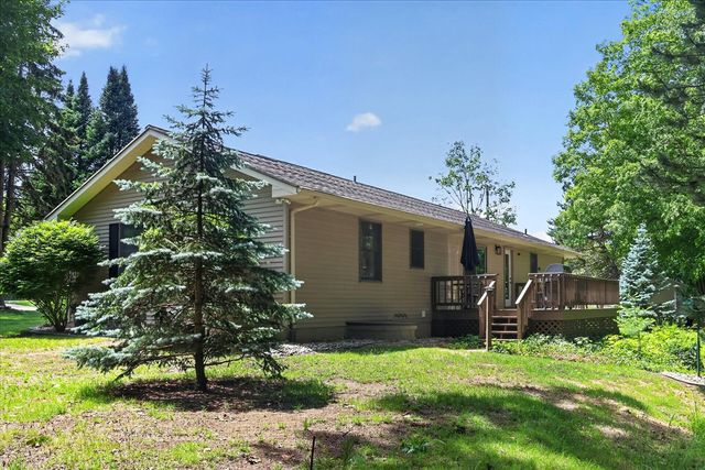 70070 2nd Avenue, South Haven, MI 49090