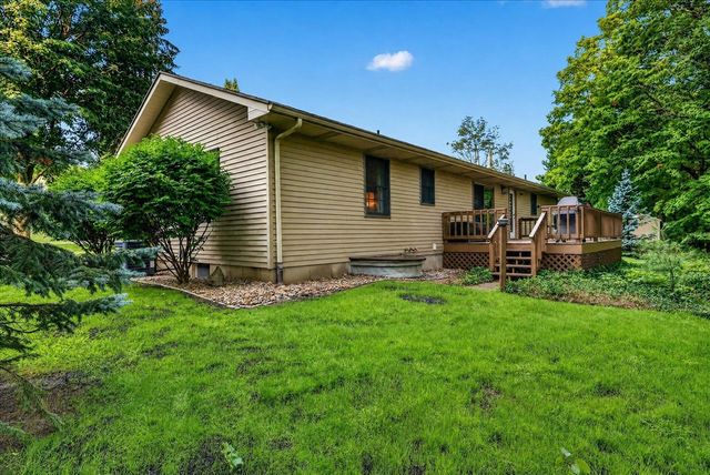70070 2nd Avenue, South Haven, MI 49090