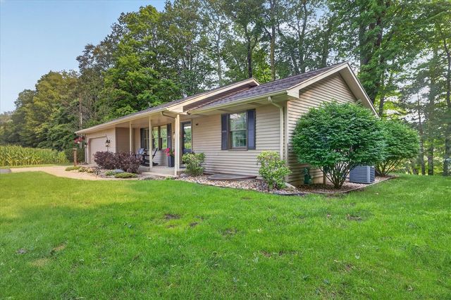 70070 2nd Avenue, South Haven, MI 49090