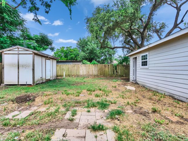 12335 Buckland Lane, Houston, TX 77039