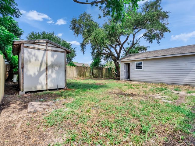 12335 Buckland Lane, Houston, TX 77039