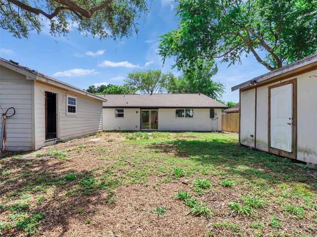 12335 Buckland Lane, Houston, TX 77039