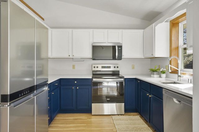 17 Kresteller Circle, Madison, WI 53719