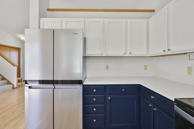 17 Kresteller Circle, Madison, WI 53719