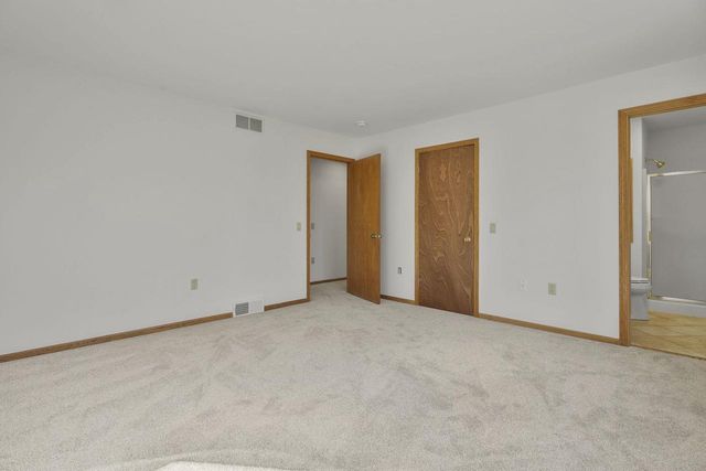 17 Kresteller Circle, Madison, WI 53719