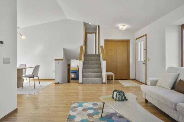 17 Kresteller Circle, Madison, WI 53719