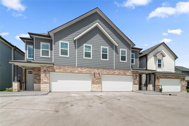 28325-404 Birnham Woods Drive, Spring, TX 77386