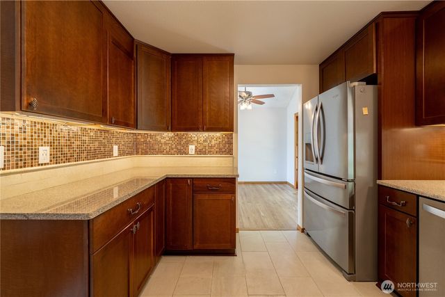 1127 204th Place SE, Bothell, WA 98012