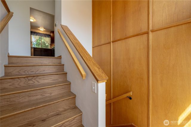 1127 204th Place SE, Bothell, WA 98012
