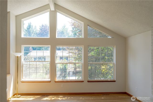 1127 204th Place SE, Bothell, WA 98012