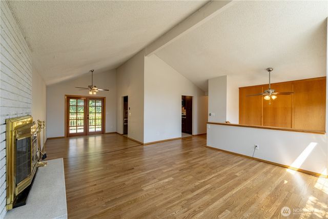 1127 204th Place SE, Bothell, WA 98012
