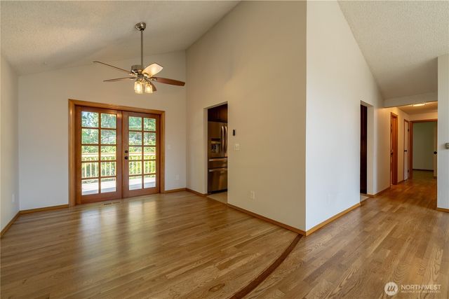 1127 204th Place SE, Bothell, WA 98012