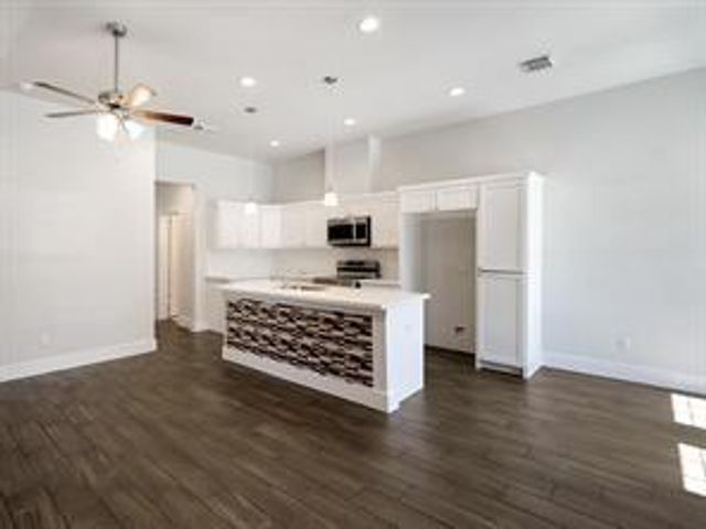 5901 Woodview Drive B, Houston, TX 77396