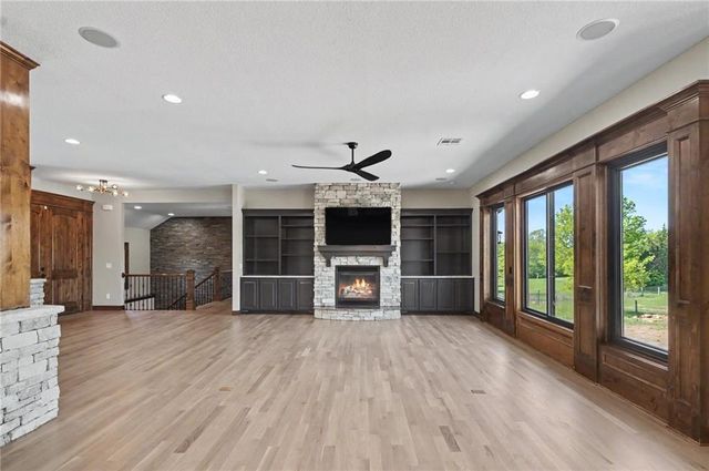 2853 W 131st Street, Olathe, KS 66061