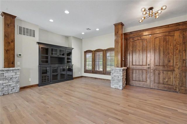 2853 W 131st Street, Olathe, KS 66061