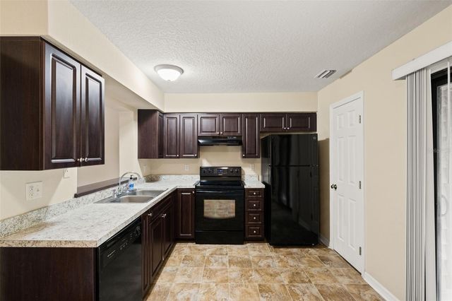 843 VILLAGE DRIVE, Brooksville, FL 34601