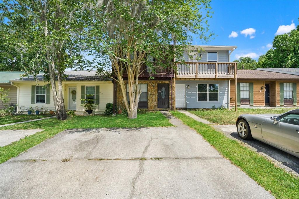 843 VILLAGE DRIVE, Brooksville, FL 34601
