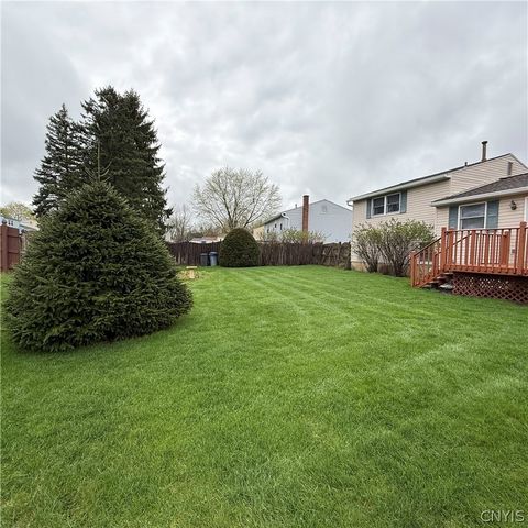 4306 Amblewood Lane, Clay, NY 13041