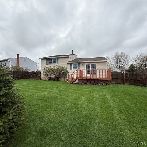 4306 Amblewood Lane, Clay, NY 13041
