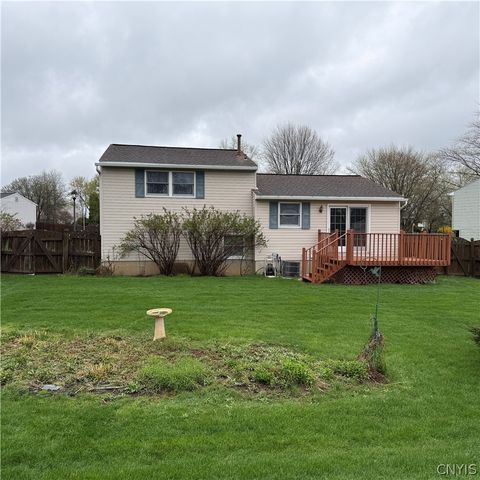 4306 Amblewood Lane, Clay, NY 13041
