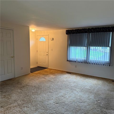4306 Amblewood Lane, Clay, NY 13041