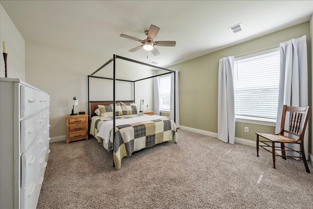 729 Prairie View Dr, Columbia, TN 38401