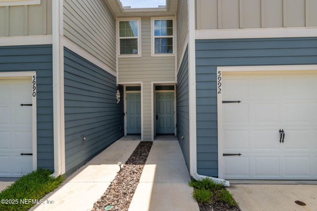 5992 CREEKSIDE CROSSING Drive, Jacksonville, FL 32210