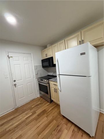 5851 Lone Oak Drive SW, Mableton, GA 30126