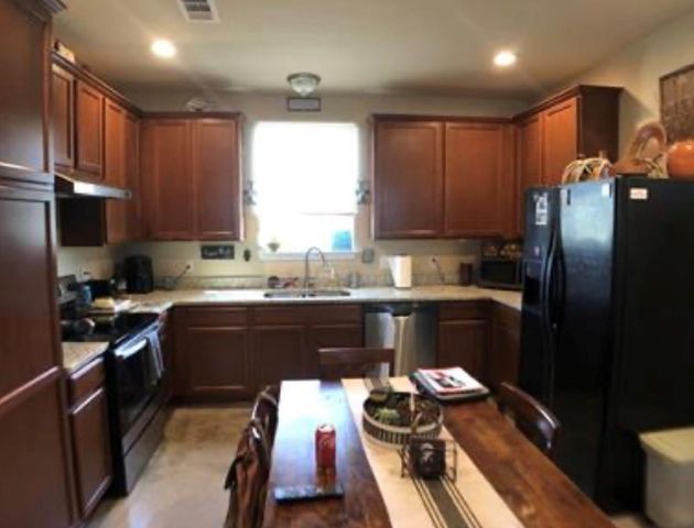 1300 Hausman, Lockhart, TX 78644