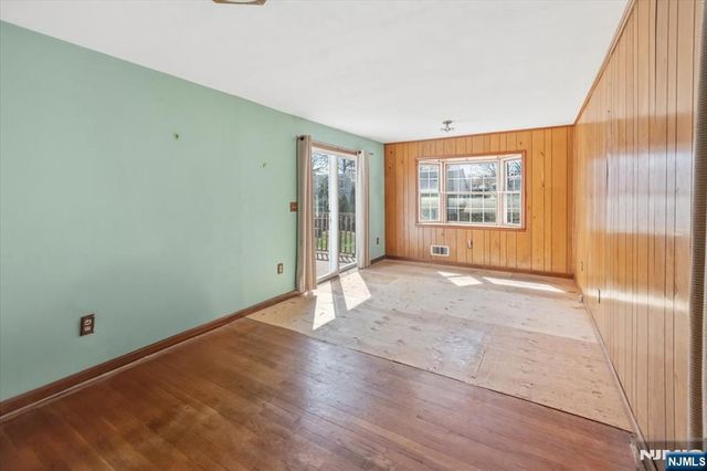 705 Wilson Court, River Vale, NJ 07675