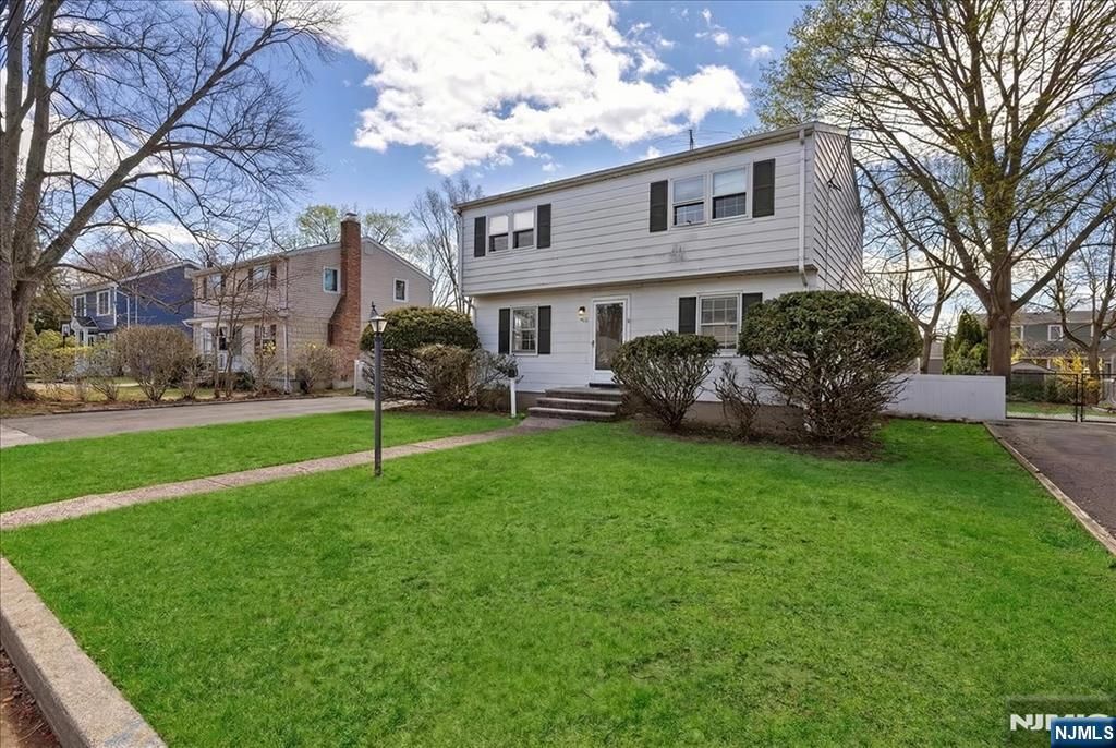 705 Wilson Court, River Vale, NJ 07675
