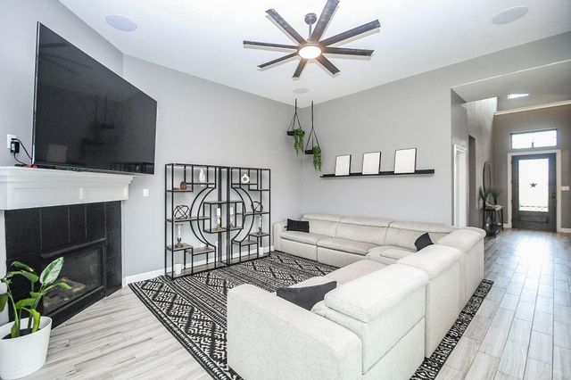 29410 Windover Peak Court, Katy, TX 77494
