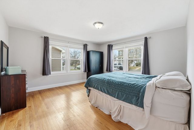 38 White St, Chicopee, MA 01013